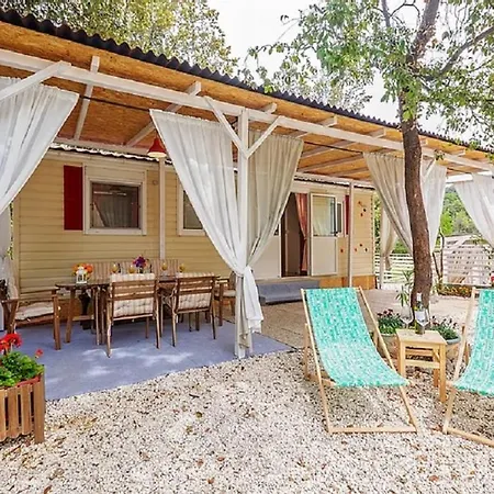 Superior Mobile Home 9 *